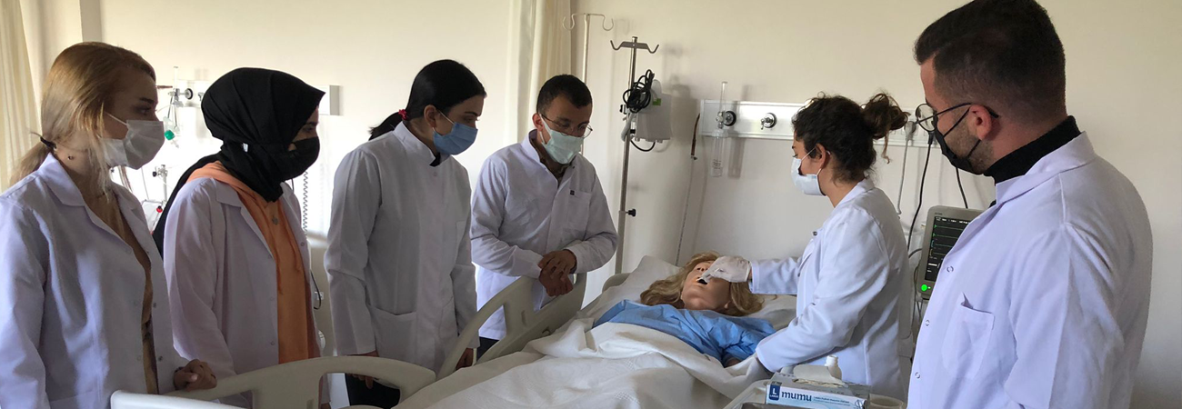 Teknoloji Destekli Eğitim ile Simülasyon Laboratuvarımızda Geleceğin Hemşirelerini Yetişiyoruz